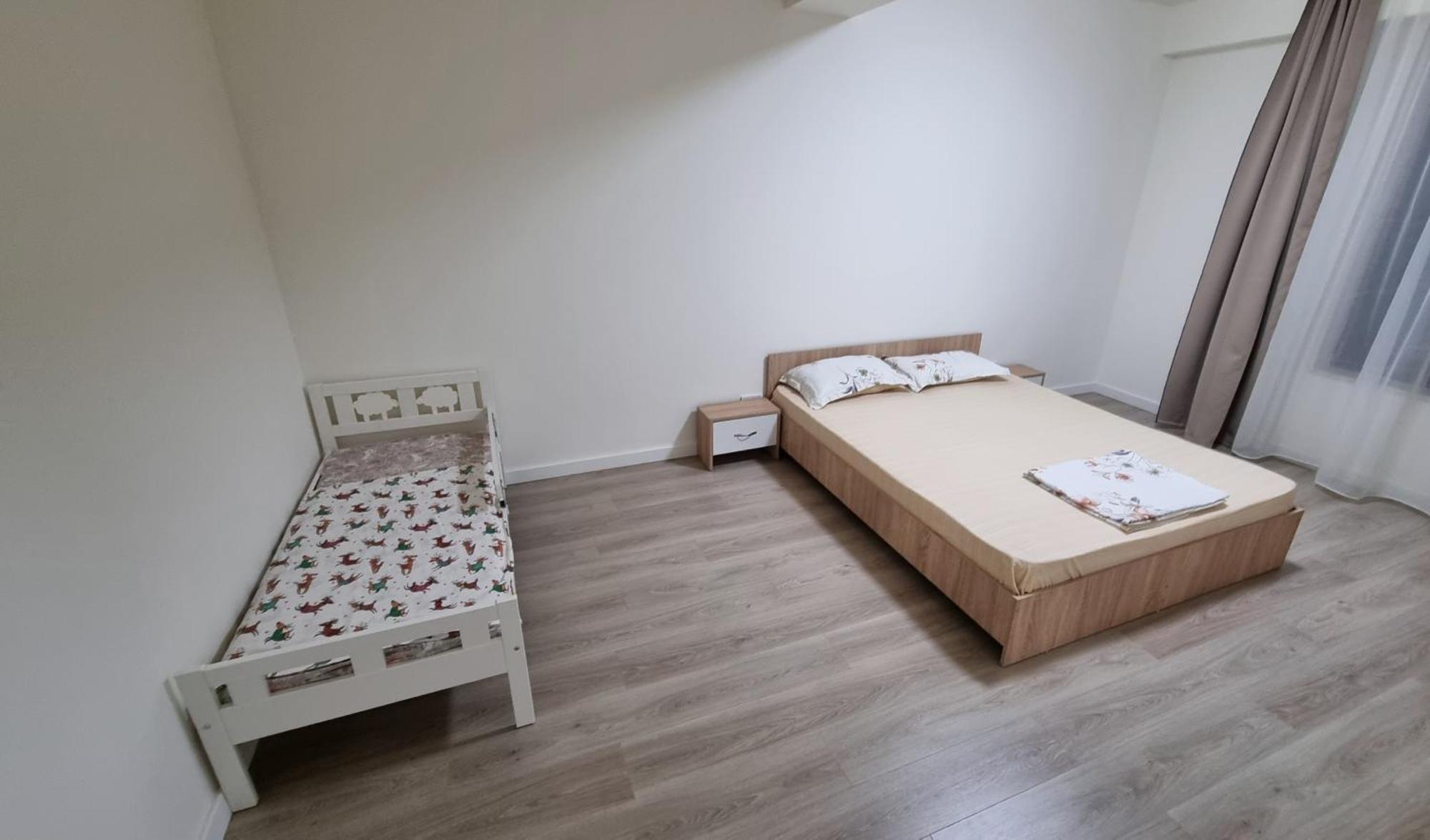 Apartament Cwa 1 Aeroport โอโตเปนี ภายนอก รูปภาพ